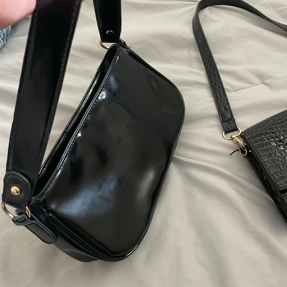 BUNDLE: Black Purses ✨⭐️ - Picture 2 of 12